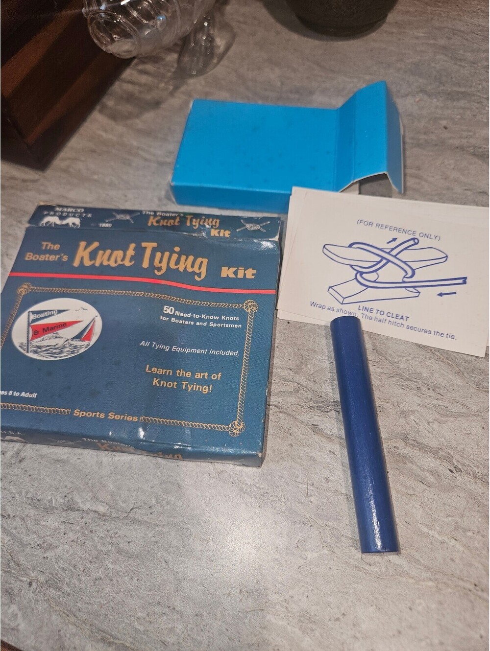 Vintage knot tying kit